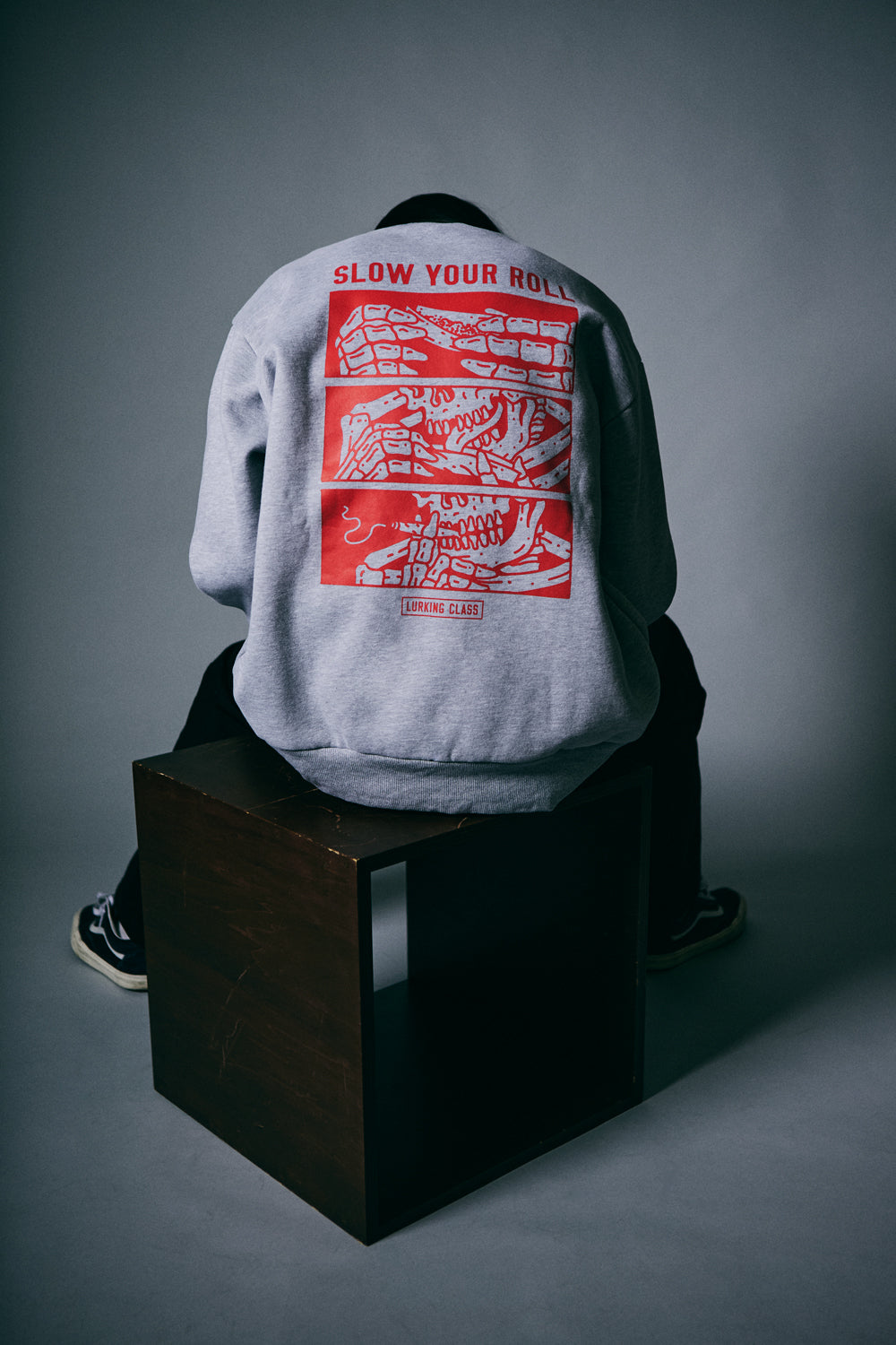 【LURKING CLASS】SLOW YOUR ROLL CREW GREY