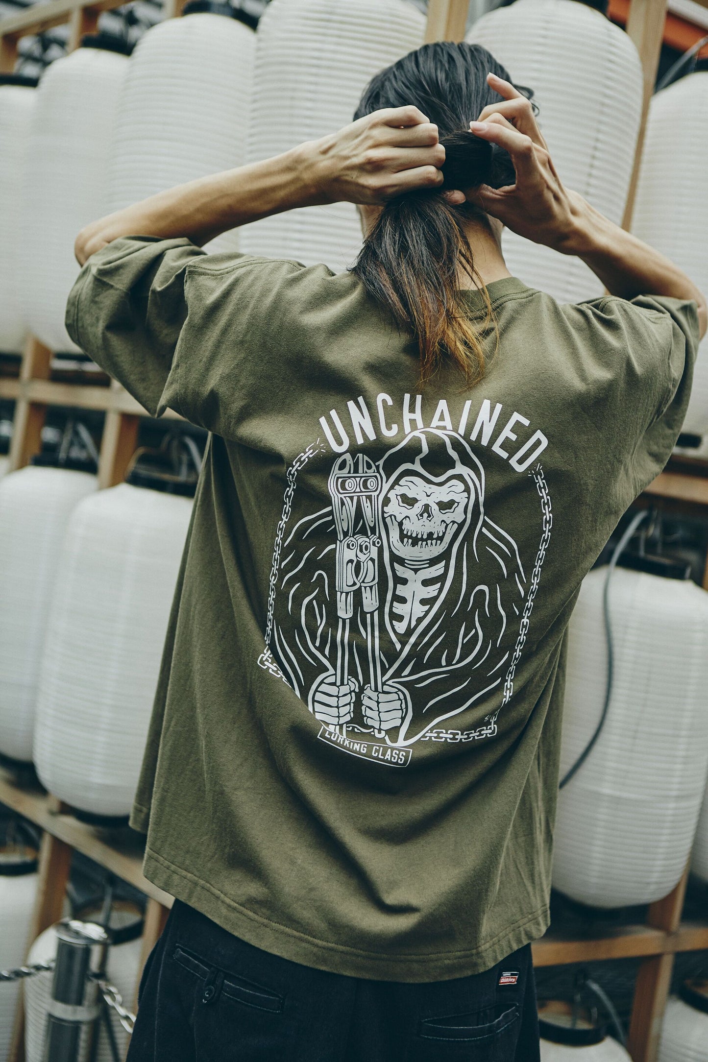 【LURKING CLASS】UNCHAINED S/S TEE FOREST GREEN