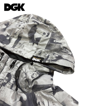 【DGK】DGK×BRUCE LEE COLLAGE WINDBREAKER GREY